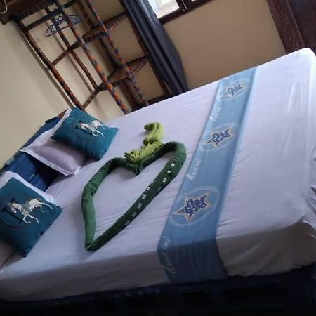 Luca&Irina Airport Comfort Zanzibar Buitenkant foto