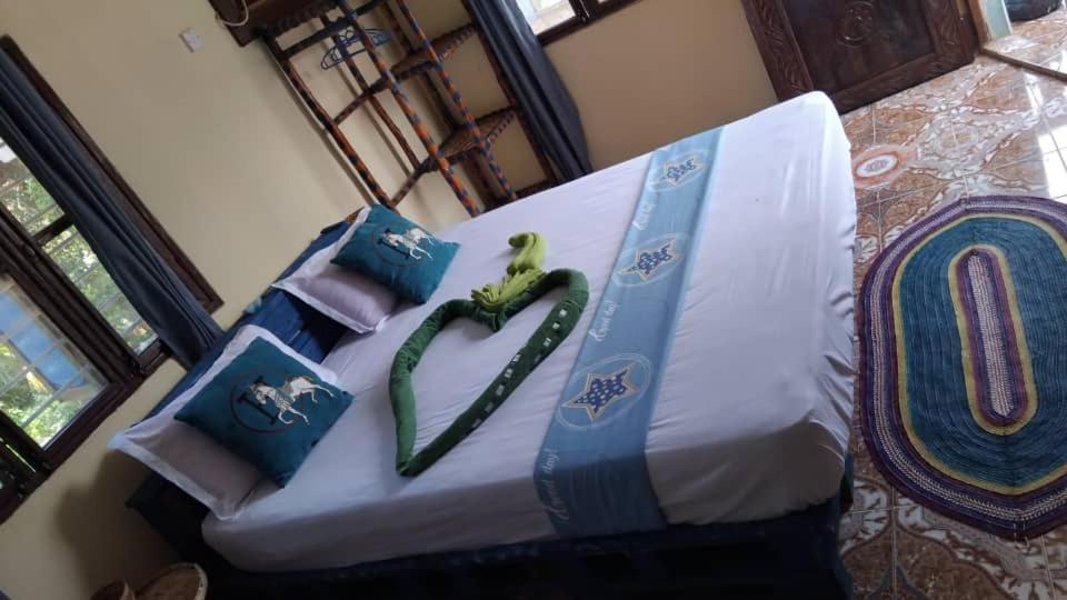 Luca&Irina Airport Comfort Zanzibar Buitenkant foto